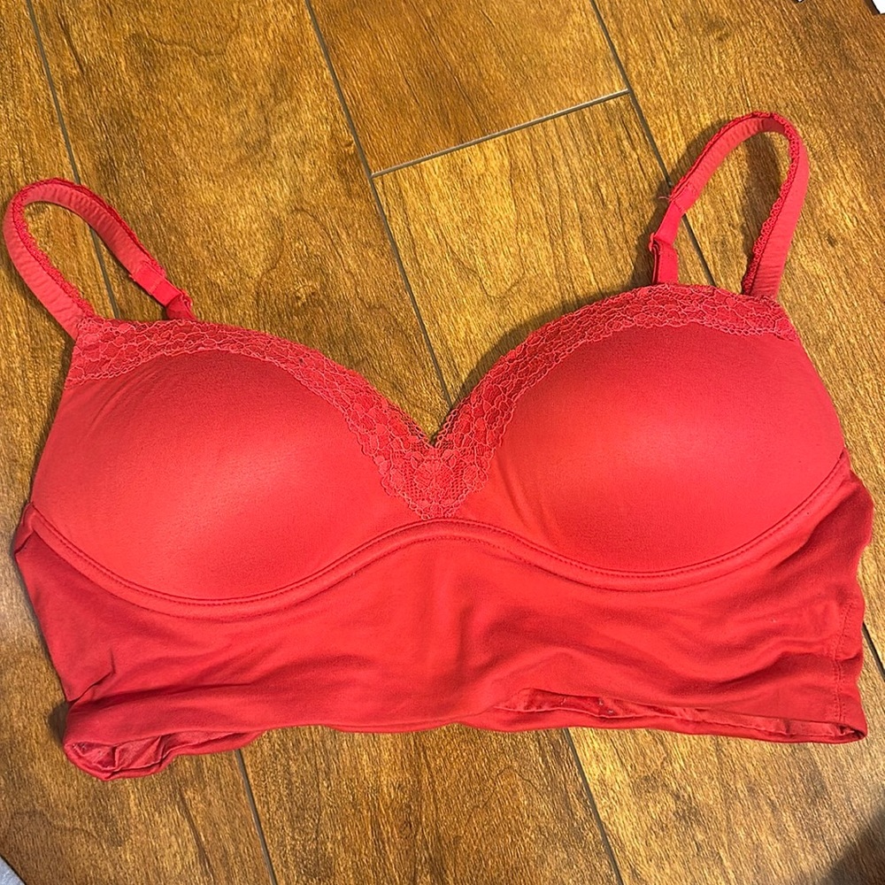 Body by Victoria’s Secret padded no wire bra